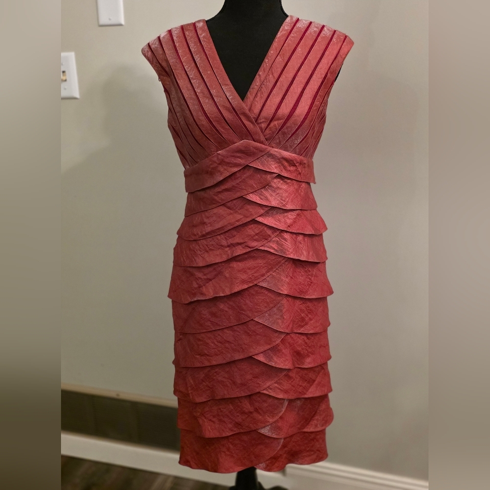 Adrianna Papell Elegant Red Sleeveless Dress